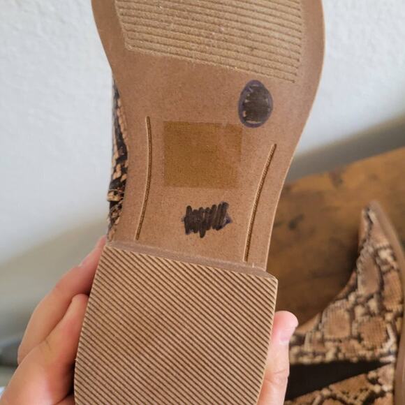 Steve Madden Jumble Cognac Snake Booties Size 7 NWT - Picture 7 of 8